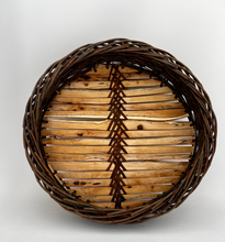 Load image into Gallery viewer, Basged gron pren ffawydd, sylfaen slatiau (2) / Beech wood slat-based, round basket (2)