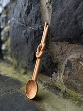 Load image into Gallery viewer, Llwyau Caru - Y Cwlwm / Love Spoon - The Knot