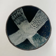 Load image into Gallery viewer, Powlen Mwsog #7 / Moss Bowl #7