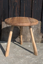 Load image into Gallery viewer, Bwrdd crwn / Stôl // Round table / Stool
