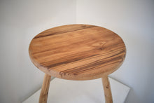Load image into Gallery viewer, Bwrdd crwn / Stôl // Round table / Stool
