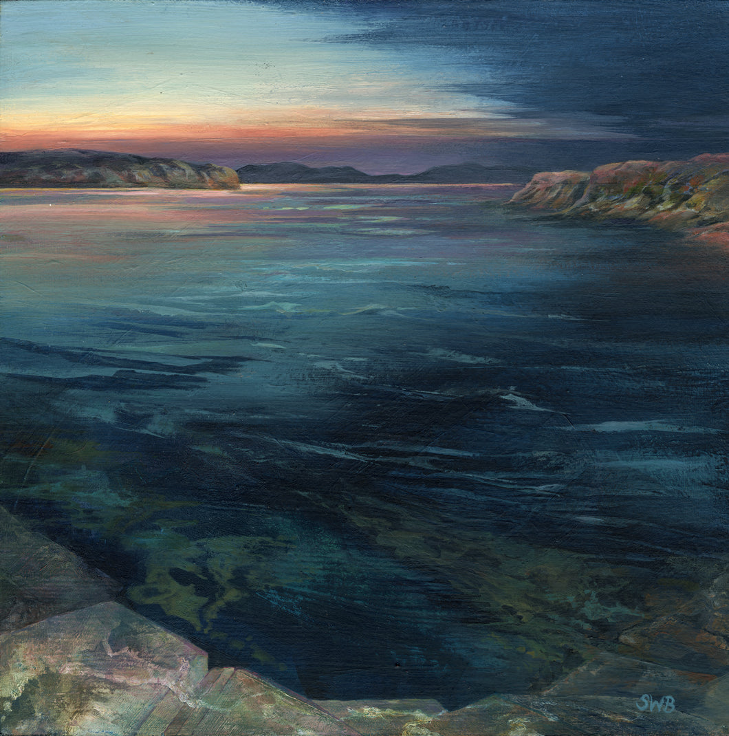 Llewyrch Ysgafn o Draeth Machroes / Gentle Glow From Machroes Beach