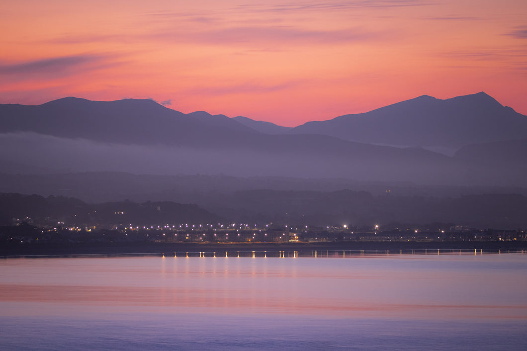 Gwawrio, Pwllheli / Dawn, Pwllheli