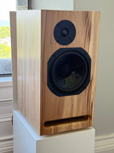 Load image into Gallery viewer, Seinyddion ffawydd / Beech Speakers
