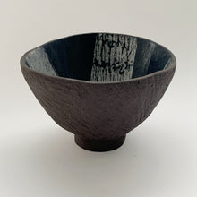 Load image into Gallery viewer, Powlen Mwsog #7 / Moss Bowl #7

