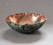 Load image into Gallery viewer, Powlenni bwr wedi'u curo â morthwyl 2 / Burr hammered bowls 2
