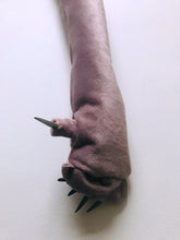 Load image into Gallery viewer, Crafanc Cripio (swyn i amddiffyn)/Scratch Claw (a charm for protection)
