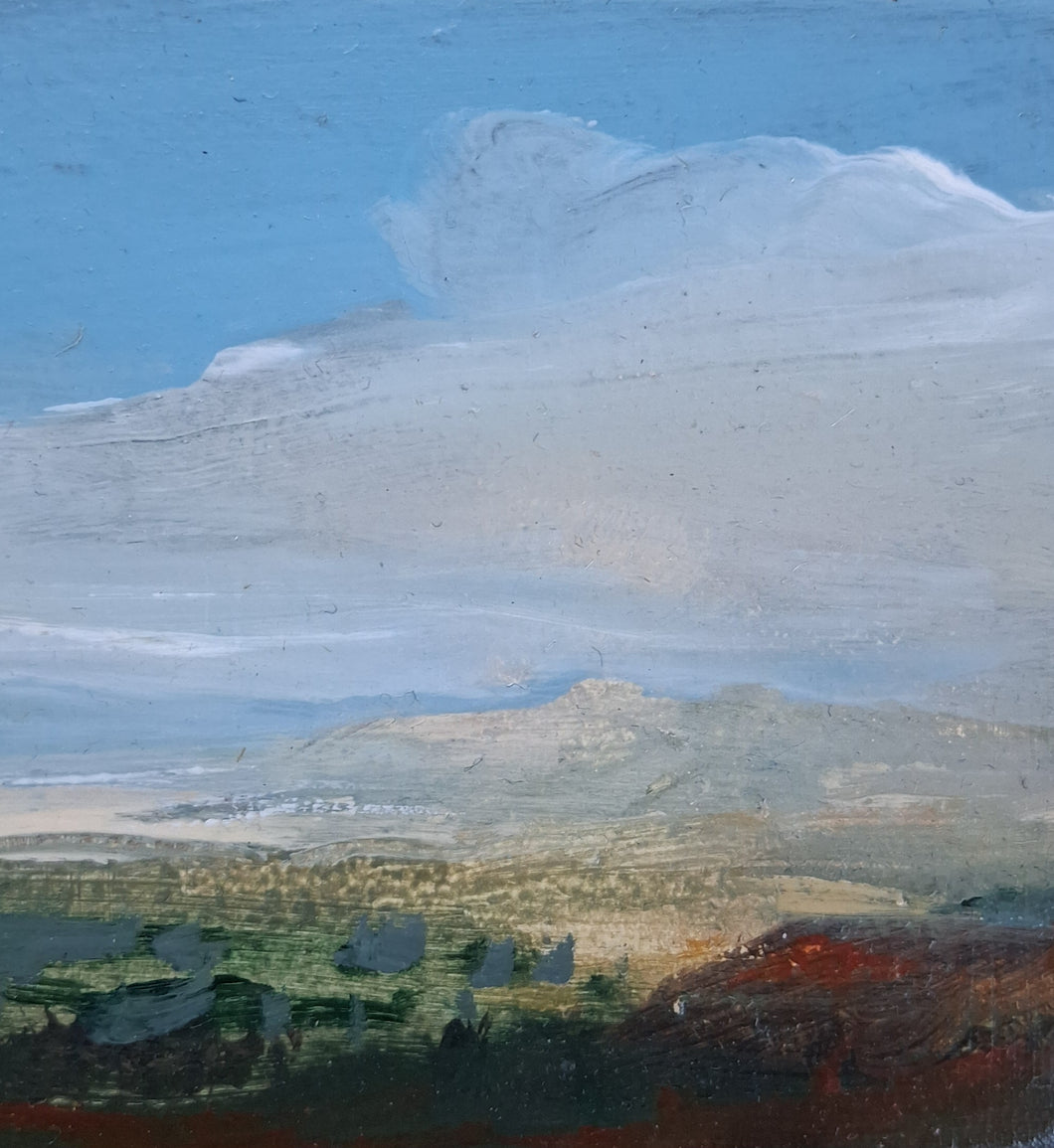 Mynydd yn y Pellter / Distant Mount